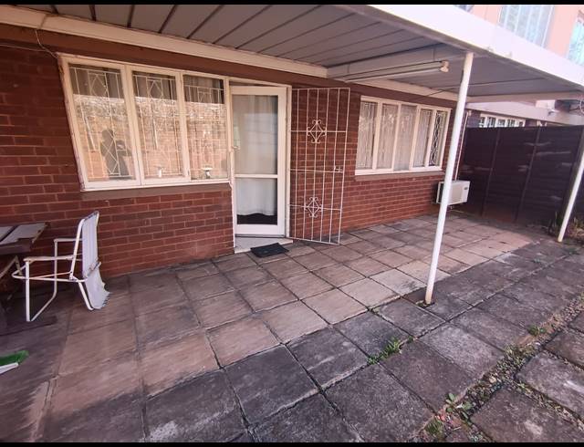 1 BEDROOM FLAT TO LET IN MORNINGSIDE
